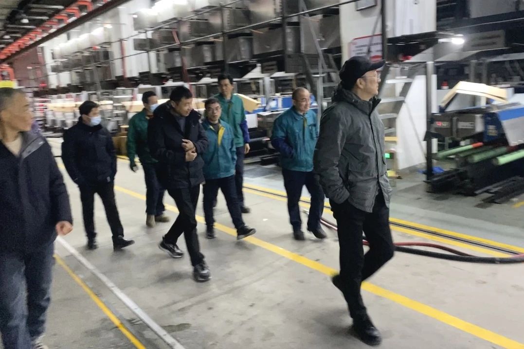 Changshu Polyester, çalışmaya devam etmeden önce güvenlik denetimlerini yürütür