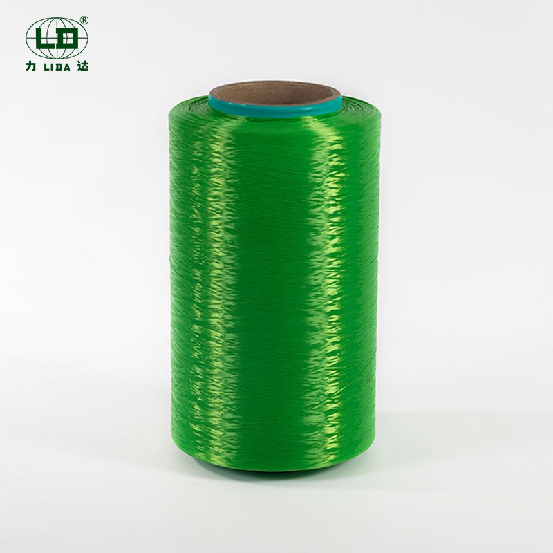 Yüksek mukavemetli ve düşük büzülme renkli polyester filamentin özellikleri ve özellikleri nelerdir (alev geciktirici filament dahil)?