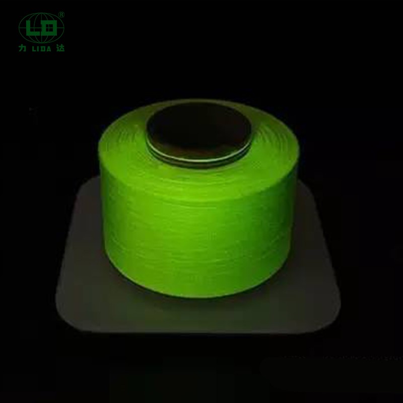 Yüksek Mukavemetli Düşük Çekme Gece Parlama Polyester Filament İplik